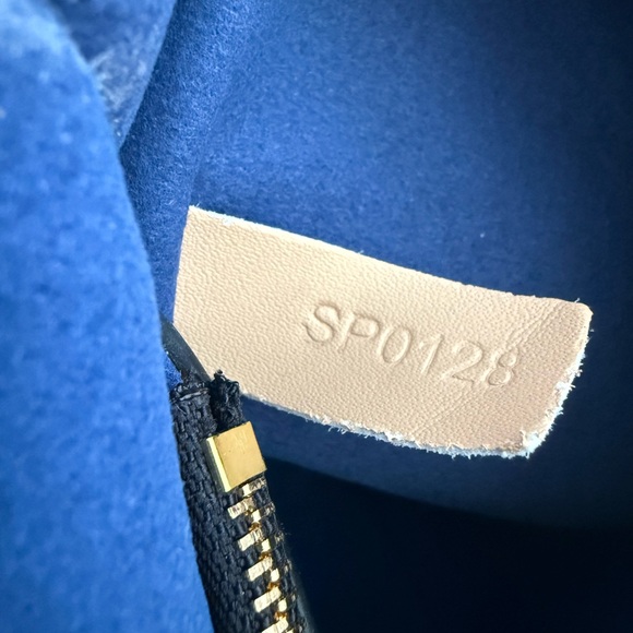 Louis Vuitton Diane Bag look alike - Picture 4 of 8